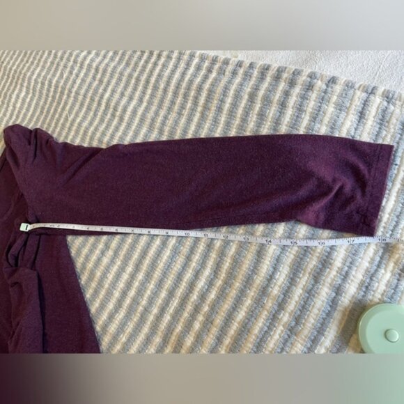 🎃 3 FOR $20🎃 BERRY COLOURED LONG SLEEVE TOP - Picture 8 of 9